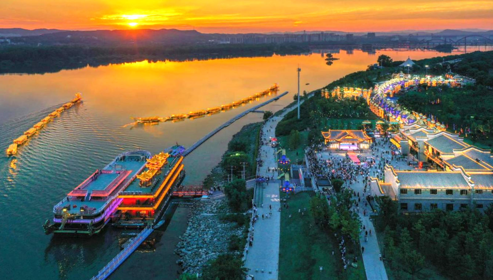 1761816447886582.jpg 44.jpg